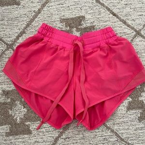Lululemon Hotty Hot Short II 2.5 "